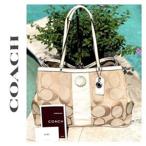 Coach Beige Signature Canvas & Patent Leather Kisslock Framed Carryall Tote